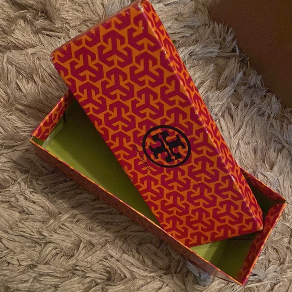 Tory Burch shoebox empty - Picture 3 of 4